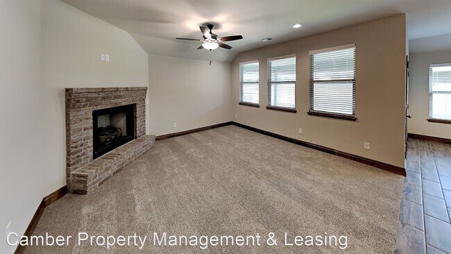 Building Photo - 4 br, 2 bath House - 10512 NW 42nd Circle