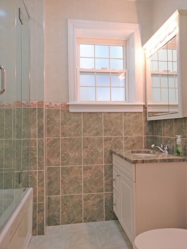 Building Photo - 730 N Elizabeth St