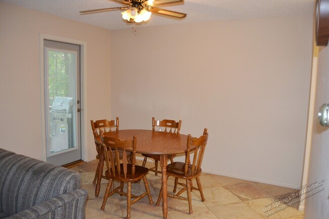 Building Photo - DeSoto Courts | Townhome | Furnished or Un...