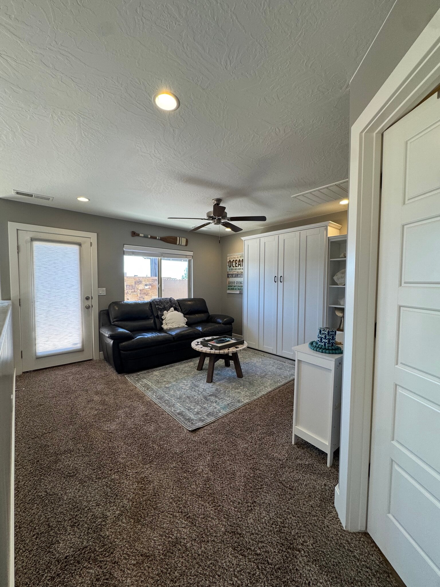 Building Photo - 1610 W Canyon Tree Dr