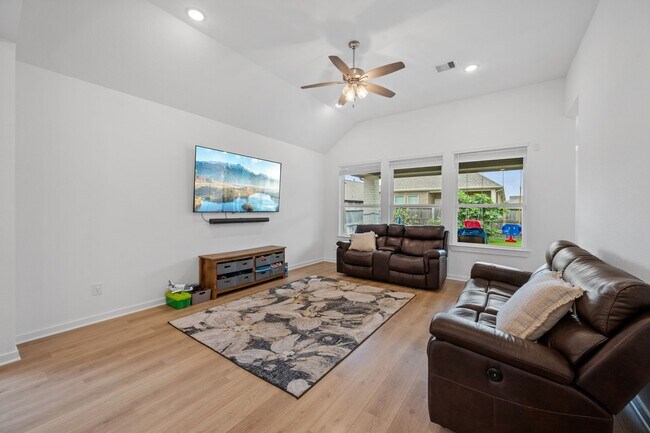 Building Photo - 15727 Autumn Sun Court