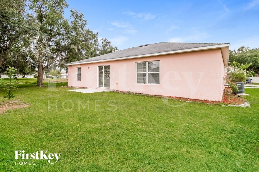Building Photo - 421 Dove Dr