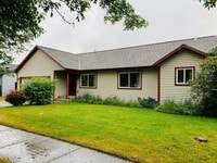 Building Photo - Single Level - 3 Bed - 2 Bath - Pet Friendly