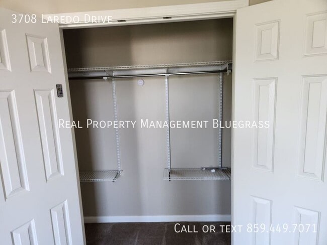 Building Photo - 3708 Laredo Dr
