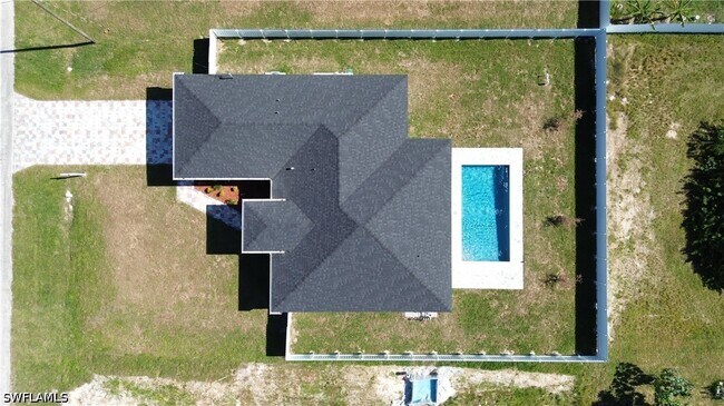 Building Photo - 2458 NW 9th Terrace
