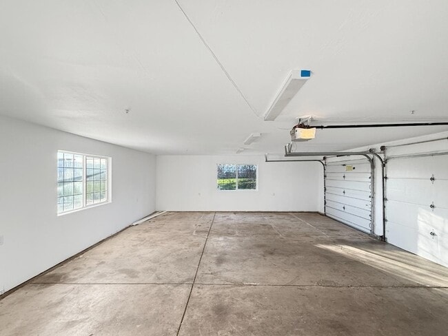 Building Photo - 2800 Roop Rd