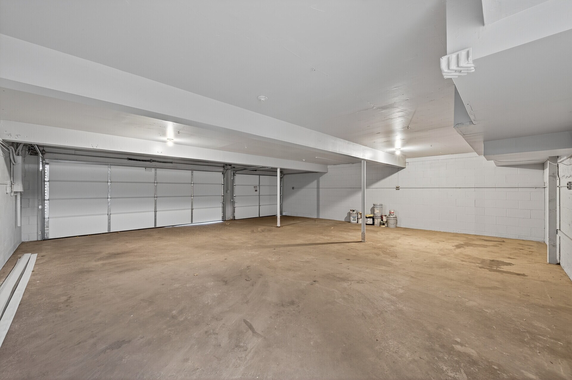 Building Photo - 1205 8th Ave S