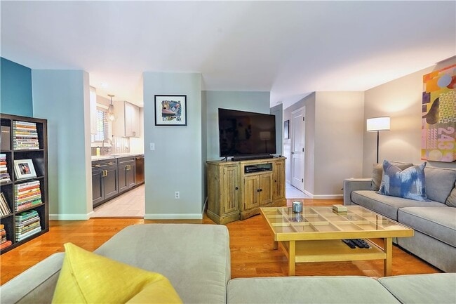 Building Photo - 28 Marigold Cir