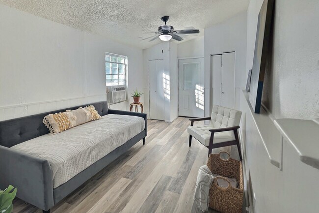 Front Room - 1205 North St