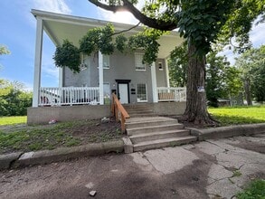 Building Photo - 1107 N 4th St