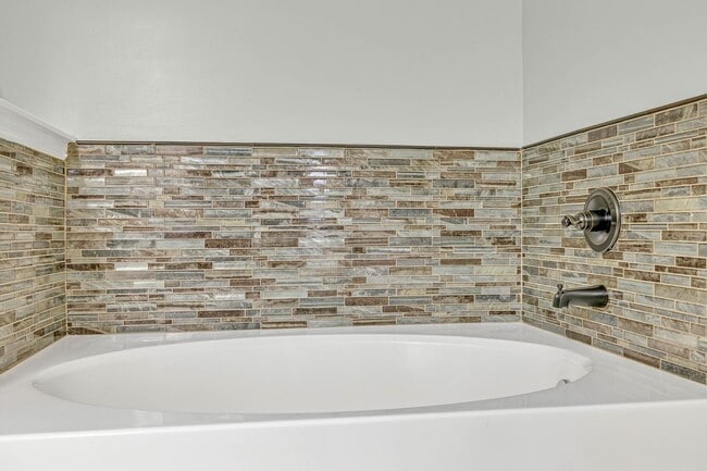 Building Photo - 6015 Hwy 76 E