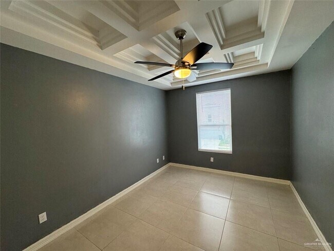 Building Photo - 2316 Corales St