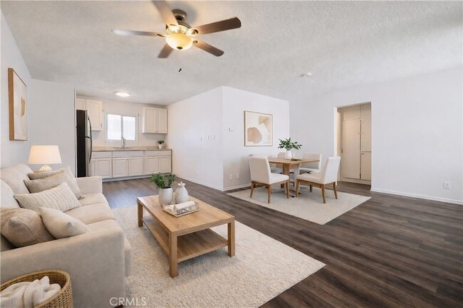 Building Photo - 45313 Sunset Ln