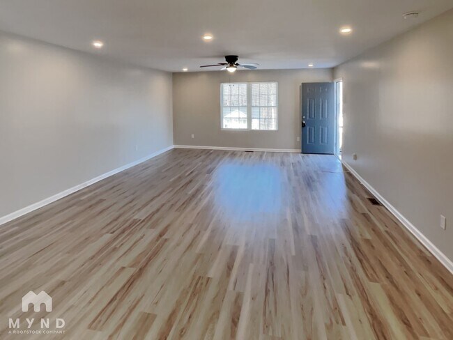 Building Photo - 218 Aspen Dr