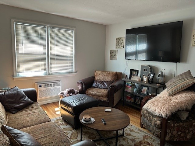 Building Photo - 714 Middle St St