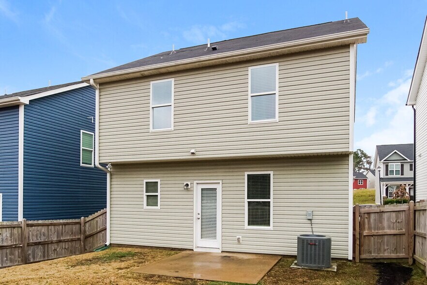 Building Photo - 98 Pumpkin Hill Ridge