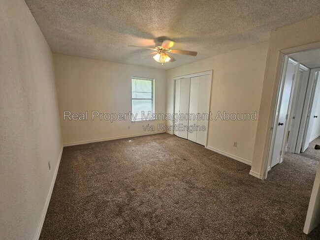 Building Photo - 8009 N 117th E Ave
