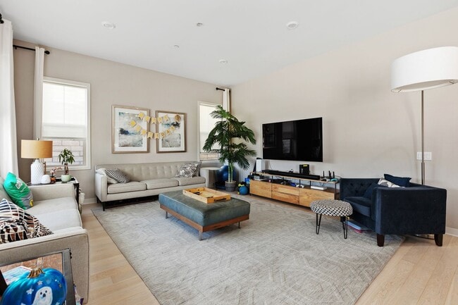 Building Photo - Beautiful 5 bedroom home in Heart of Carmel Valley