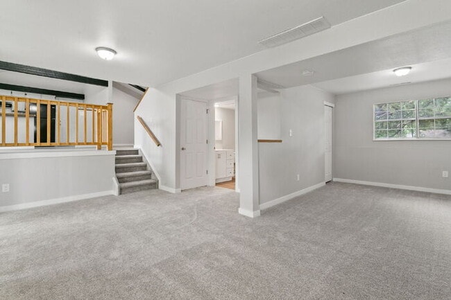 Building Photo - Freshly Renovated 4-Bedroom Home with Over...