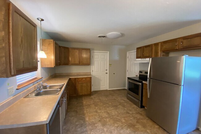 Building Photo - 4511 Scotty Dr