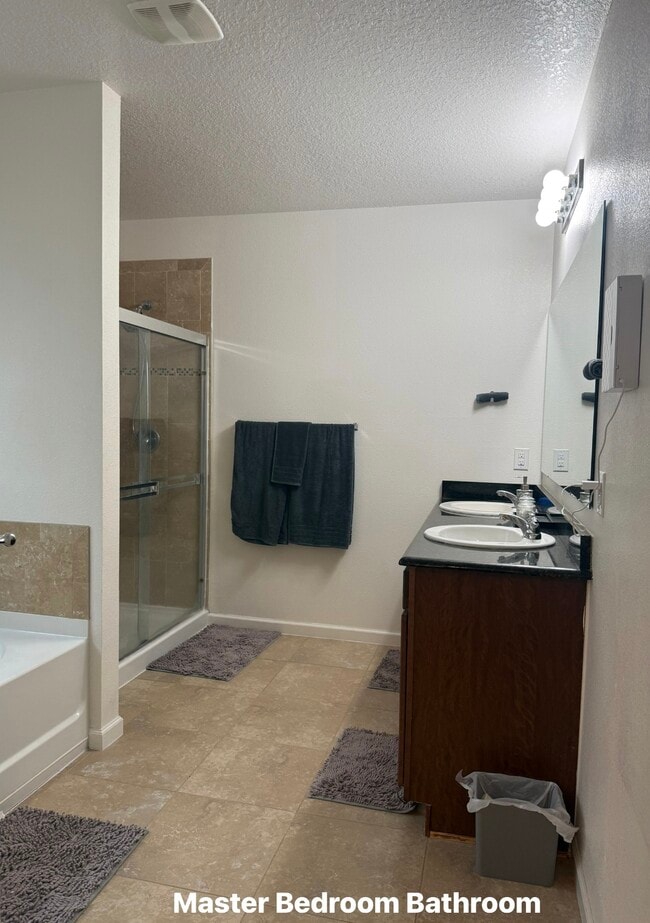 Building Photo - 1495 Lexington Square SW