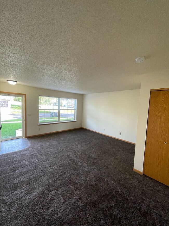 Building Photo - 804-806 N. Irene Ave