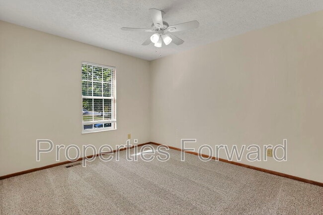 Building Photo - 2246 Shirlene Dr