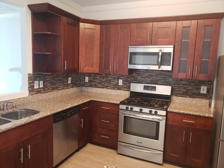 Building Photo - 5271 Reps Trce