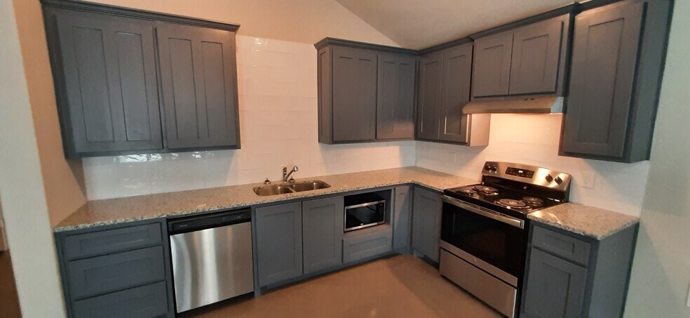 Building Photo - 109 Lollipop