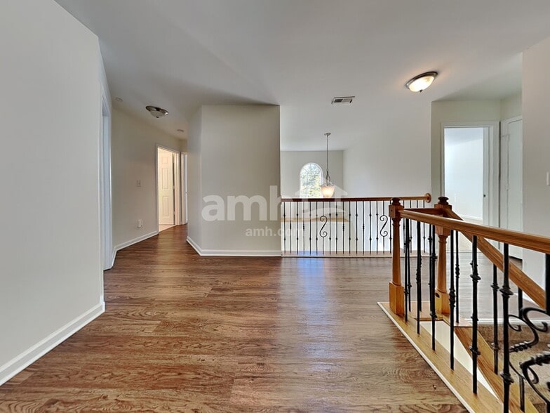 Building Photo - 12216 Palomar Dr