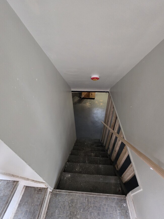 Building Photo - 2302 Tyler St