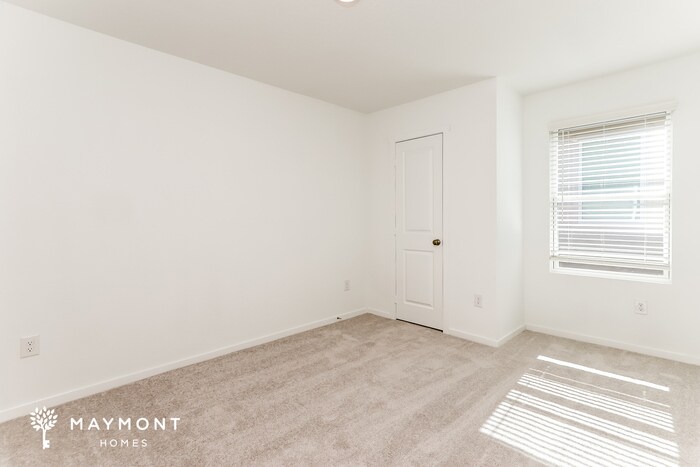 Building Photo - 518 Paul Cyn