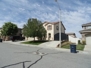 Building Photo - 1433 Wild Olive Rd