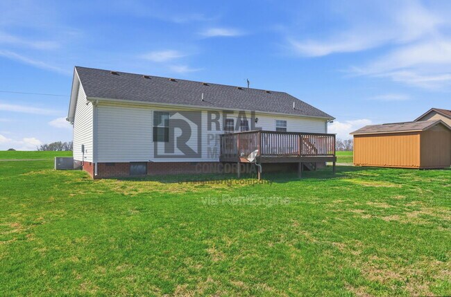 Building Photo - 312 Meadows Rd