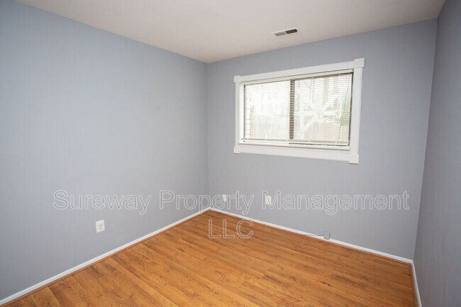 Building Photo - 22 Hamal Ct