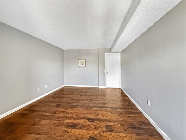 Building Photo - 22 Shrewsbury Green Dr