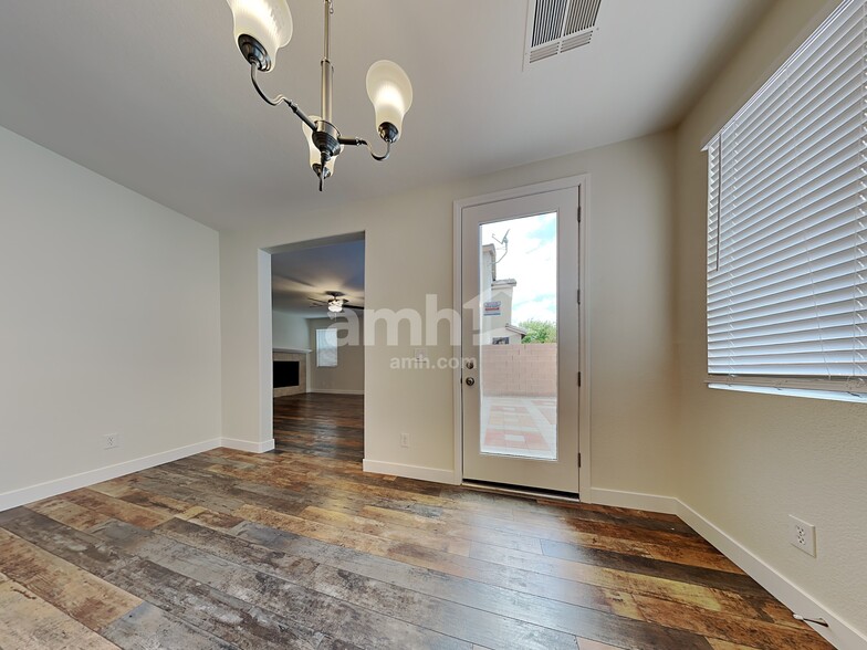 Building Photo - 7956 Dell Ridge Ave.