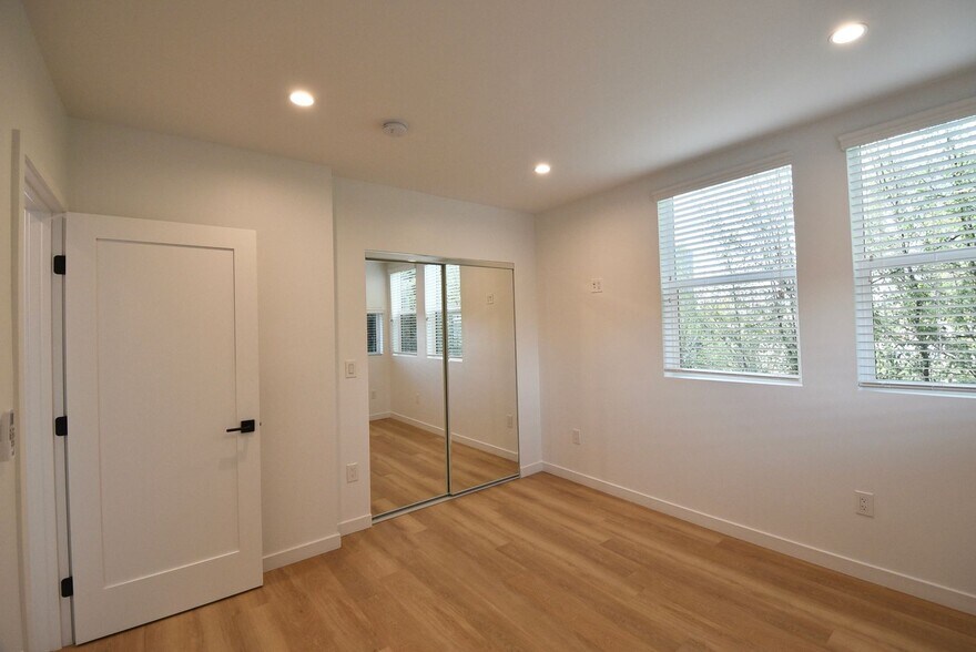 Building Photo - 2683 34th St