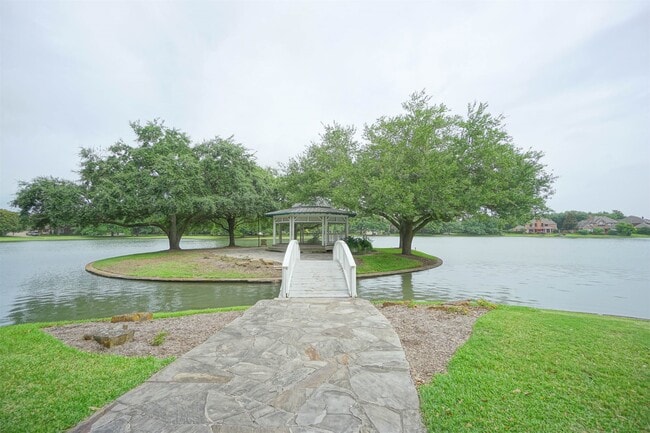 Building Photo - 5602 Whisper Ridge Dr