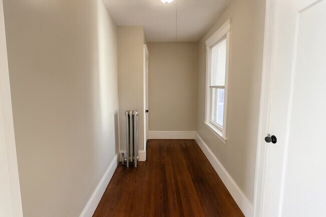 Building Photo - 183 Willis Ave