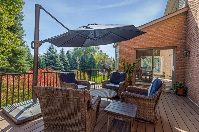 Building Photo - 7040 Royal Villa Ct