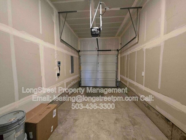 Building Photo - 412 Lost Lake St NE