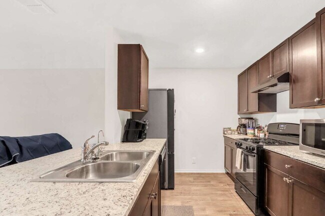 Building Photo - 15327 Shortwing