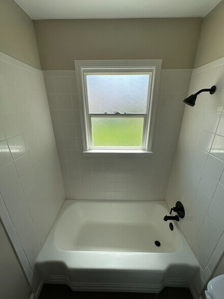 Building Photo - 1463 W Arapahoe Ave