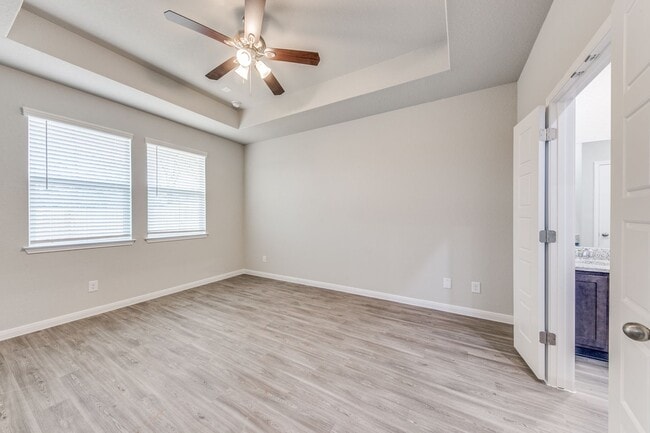 Building Photo - Gorgeous 3/2.5 on cul-de-sac in Cibolo wit...