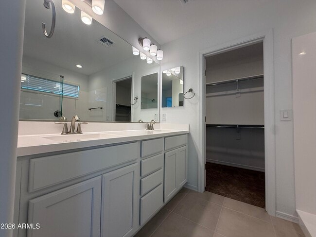 Building Photo - 14668 W Soft Wind Dr