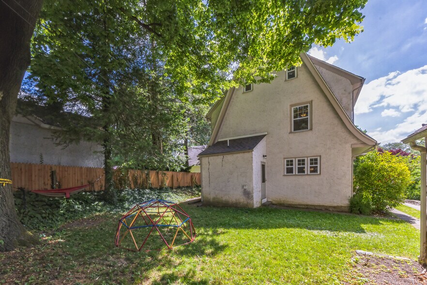 Building Photo - 531 Glenwood Rd