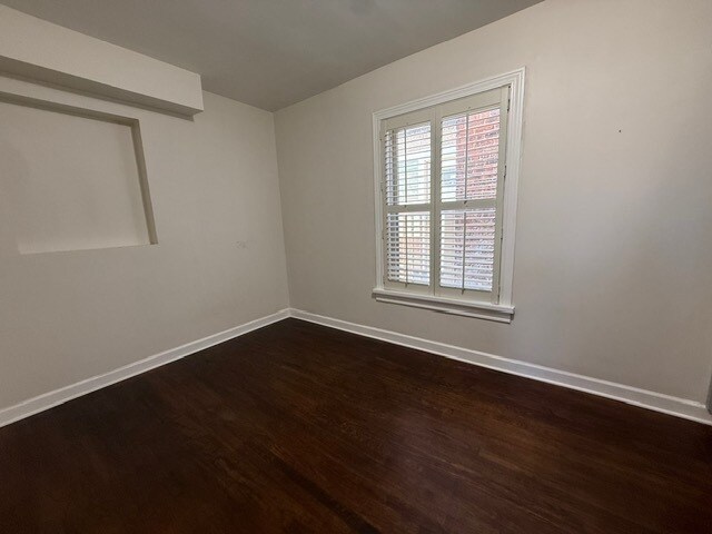 Building Photo - 2633 W Winona St