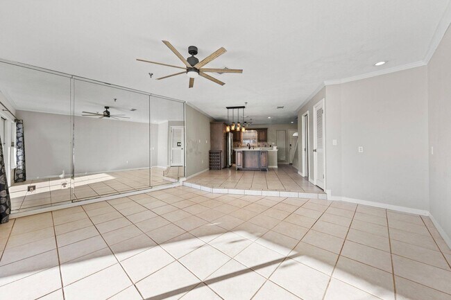 Building Photo - Brooks Landing