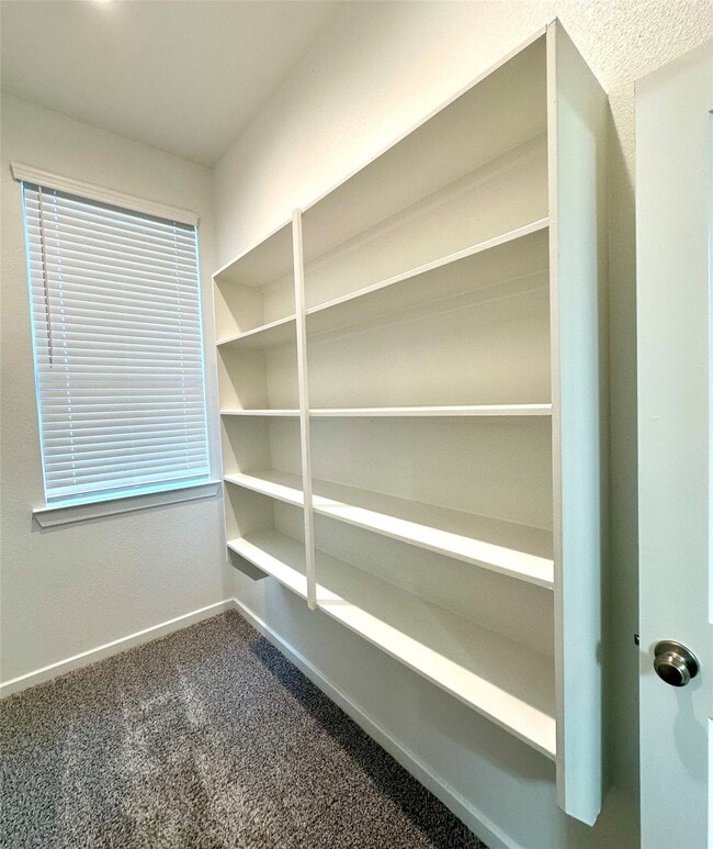 Building Photo - 9442 Starlight Oak Dr